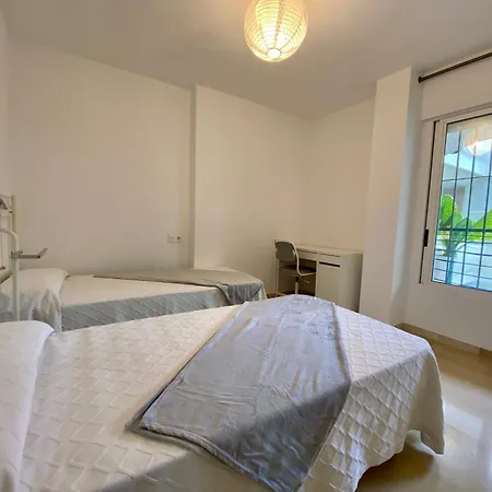 Con Vistas Y Terraza En Guadalmina Mad * Marbella