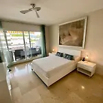 Hb- Con Vistas Y Terraza En Guadalmina Apartment *