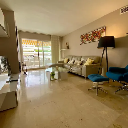 Con Vistas Y Terraza En Guadalmina Mad Appartement