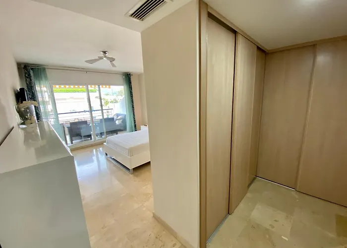 Apartament Hb- Con Vistas Y Terraza En Guadalmina *