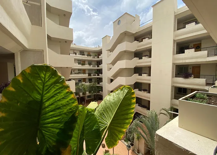 Hb- Con Vistas Y Terraza En Guadalmina * 马尔韦利亚