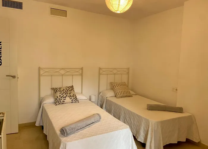 Hb- Con Vistas Y Terraza En Guadalmina 公寓 马尔韦利亚