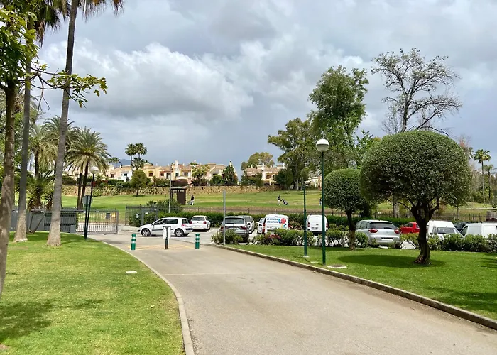 Hb- Con Vistas Y Terraza En Guadalmina * 马尔韦利亚