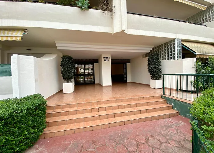 Hb- Con Vistas Y Terraza En Guadalmina