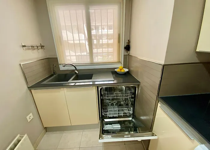 Hb- Con Vistas Y Terraza En Guadalmina 马尔韦利亚